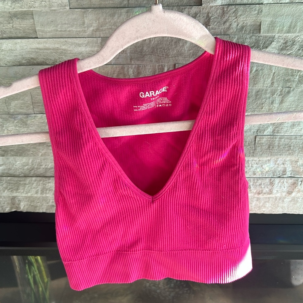garage xs tank hot pink, good condition